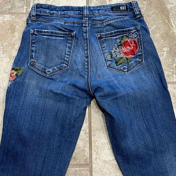 Kut from the Kloth Reese Ankle Jeans Size 4 – Floral Embroidered Denim - Picture 4 of 16